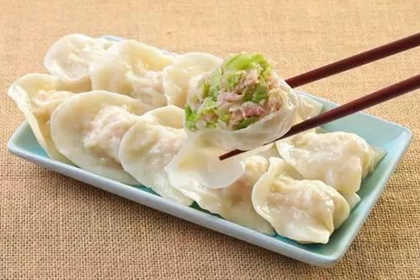 中國“水餃巨頭”倒了，曾年賺15億，而今老板想參加年會卻被拒